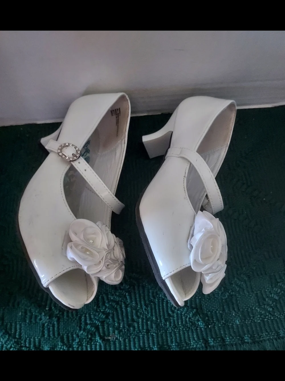 Girls White Floral Peep-Toe Mary Jane Dress Shoes